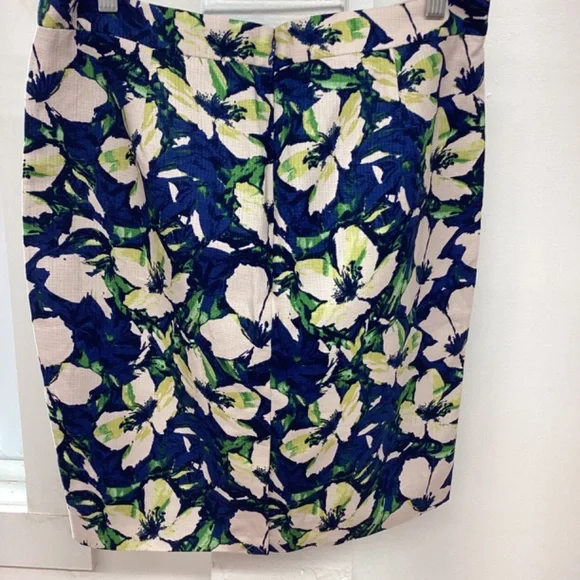 J Crew Pencil Skirt New. Size 10 - Picture 4 of 4